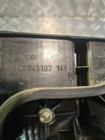 Volkswagen PASSAT B3 Lampy tylnej klapy bagażnika 357945107