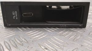 Volkswagen Golf VI Panel radia 5N0035341C