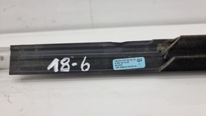 Audi A5 8T 8F Moulures des vitres de la porte avant 8T0853284