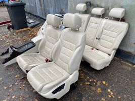 Volkswagen Touareg II Set interni 