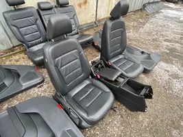 Volkswagen Touareg II Set interni 