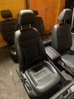 Volkswagen Touareg II Set interni 