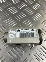 Volkswagen Touareg II Ilmastointilaitteen sisälauhdutin (A/C) 7p0820679a
