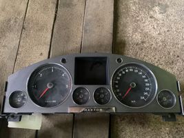 Volkswagen Phaeton Speedometer (instrument cluster) RB8