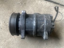 Volvo S70  V70  V70 XC Ilmastointilaitteen kompressorin pumppu (A/C) 