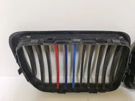 BMW 3 E36 Maskownica / Grill / Atrapa górna chłodnicy 