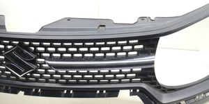 Suzuki Ignis Maskownica / Grill / Atrapa górna chłodnicy 7211162R0