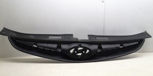 Hyundai i30 Grille calandre supérieure de pare-chocs avant 863512R500