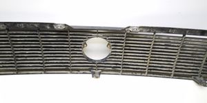 Volkswagen PASSAT Maskownica / Grill / Atrapa górna chłodnicy 321853653E