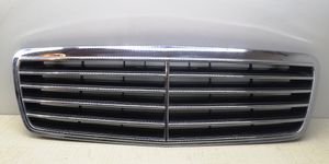 Mercedes-Benz CLK A208 C208 Grille calandre supérieure de pare-chocs avant 2088800085