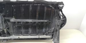 BMW X5 G05 Front bumper upper radiator grill 22677510