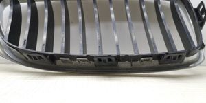 BMW 4 F32 F33 Maskownica / Grill / Atrapa górna chłodnicy 7294813