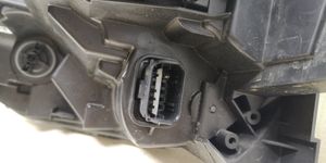 Renault Kangoo III Lampa przednia 260103369R