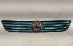 Mercedes-Benz Vito Viano W638 Griglia superiore del radiatore paraurti anteriore A6388880515