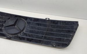 Mercedes-Benz Sprinter W901 W902 W903 W904 Atrapa chłodnicy / Grill 9018880123