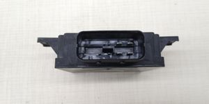 Mazda CX-5 Module convertisseur de tension PE0318572