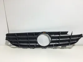Mercedes-Benz CLK A209 C209 Rejilla superior del radiador del parachoques delantero A2098880052
