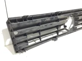 Volkswagen Polo III 6N 6N2 6NF Maskownica / Grill / Atrapa górna chłodnicy 867853653G