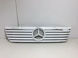 Mercedes-Benz Sprinter W901 W902 W903 W904 Atrapa chłodnicy / Grill 9018880223