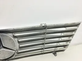 Mercedes-Benz Sprinter W901 W902 W903 W904 Atrapa chłodnicy / Grill 9018880223