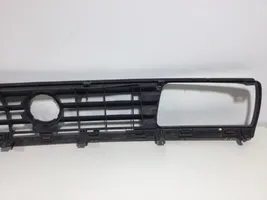 Volkswagen Jetta II Front bumper upper radiator grill 165853653E