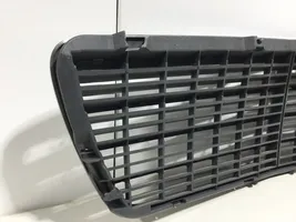 Mercedes-Benz E W210 Grille de calandre avant 2108800583