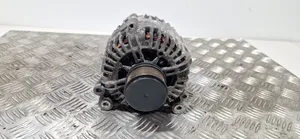 Volkswagen Tiguan Generatore/alternatore 06F903023C