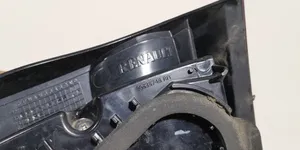 Renault Clio IV Lampy tylnej klapy bagażnika 20535748