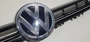 Volkswagen Golf VII Grotelės viršutinės 5G0853655D