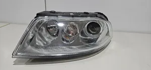 Volkswagen PASSAT B5.5 Lampa przednia 1EL00834007
