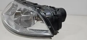 Volkswagen PASSAT B5.5 Lampa przednia 1EL00834007