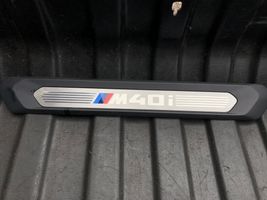 BMW X4 G02 Galinio slenksčio apdaila (vidinė) 8089579