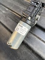 Mercedes-Benz C W205 Motor / Aktuator 0390200100