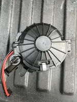 Audi Q5 SQ5 Ventola riscaldamento/ventilatore abitacolo X6813005