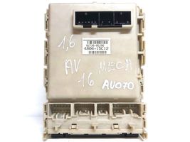 Toyota Avensis T270 Module de fusibles 8273005J90