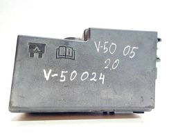 Volvo V50 Boîte à fusibles 30679813