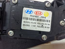 Hyundai ix35 Pedale dell’acceleratore 327002S910