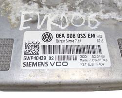 Volkswagen Golf V Calculateur moteur ECU 06A906033EM