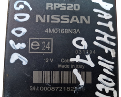 Nissan Pathfinder R51 Unité de commande, module PDC aide au stationnement 4M0168N3A