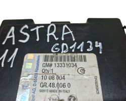 Opel Astra J Vanteiden varkaudenestomutterit ja avainhylsy 13331034