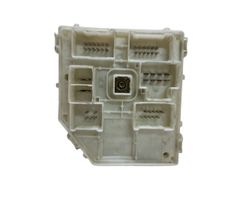 Toyota RAV 4 (XA40) Fuse module 0329