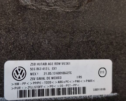 Volkswagen Jetta VI Półka tylna bagażnika 5C6863413L