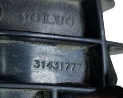 Volvo V40 Collecteur d'admission 31431777