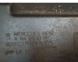 Mercedes-Benz GL X164 Šoninė dugno apsauga A1646190338