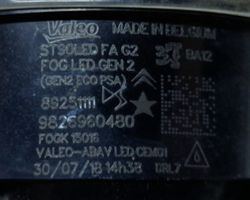 Peugeot 3008 II Światło przeciwmgłowe przednie 9826960480