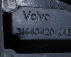 Volvo S90, V90 Ajovalonpyyhkimen sulkasarja 31440420