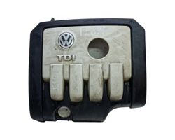 Volkswagen Jetta V Variklio dangtis (apdaila) 03G103925BP