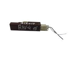 Toyota RAV 4 (XA40) Amplificatore antenna C4N122