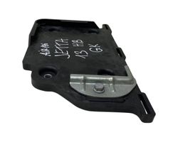 Volkswagen Jetta VI Boîte de batterie YRP4012786A