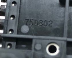 Toyota Prius (XW30) Interrupteur / bouton multifonctionnel 8024E9N